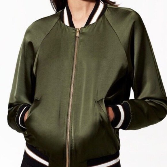 Aritiza Babaton baby pink satin Forbes bomber / baseball jacket - EUC Si… - Picture 8 of 8